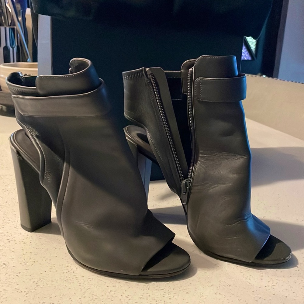 Vince Grey leather booties SZ 8.5